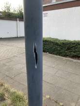 Defektes Straßenschild. 2024-09-03 09:31:32