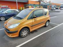 Auto ohne KZ auf dem OBI Parkplatz