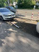 Sperrpfosten umgefahren 