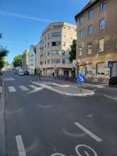Verkehrsinsel Falschfahrer