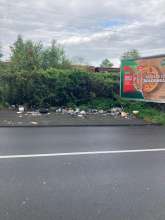 Dieser Müllhaufen wächst täglich und wird leider nicht geräumt. Mir wurde mitgeteilt , dass es ein Privatgelände ist und nicht von der AWB abgeholt werden darf… In den vergangenen Wochen wurde aber regelmäßig gesäubert..Vielleicht können Sie die Angelegenheit klären? zu gemeldetem Anliegen vom *2025-05-07 12:29:29