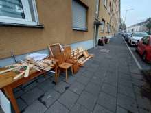Hausrat einfach raus Stellen seit Tagen