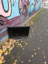 defekter LCD-TV vom *2025-12-10 12:28:39