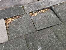 Lose Gehwegplatten