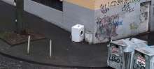 Waschmaschine neben den Glascontainern *2026-01-15 12:30:34