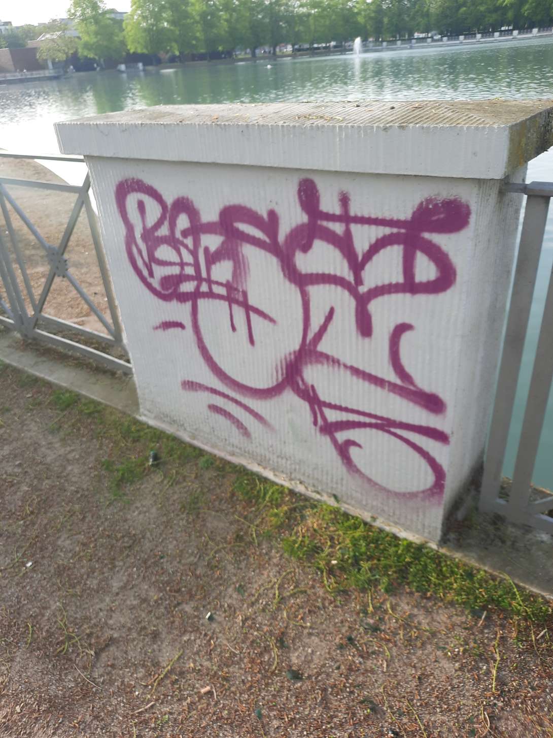 Bild zu gemeldetem Anliegen vom *2024-04-15 13:58:30