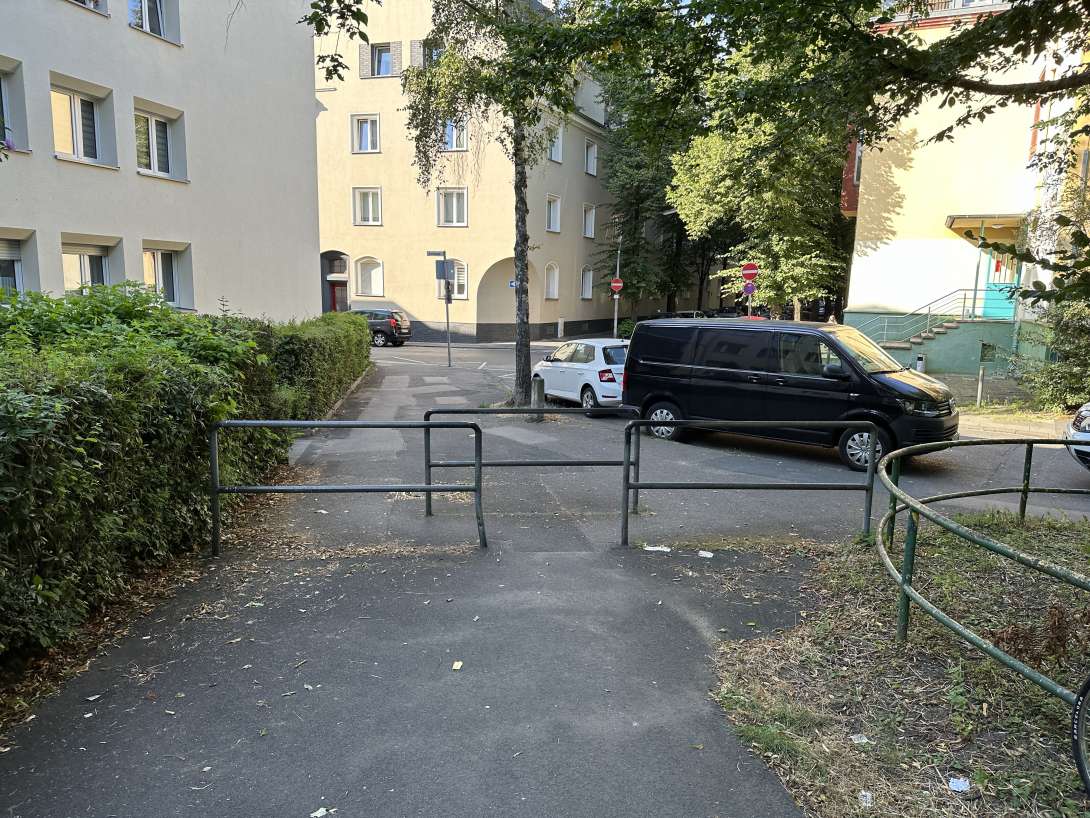 Bild zu gemeldetem Anliegen vom *2024-08-12 22:10:30