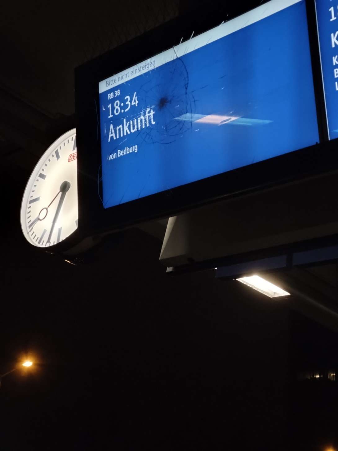 Bild zu gemeldetem Anliegen vom *2024-12-14 18:36:11