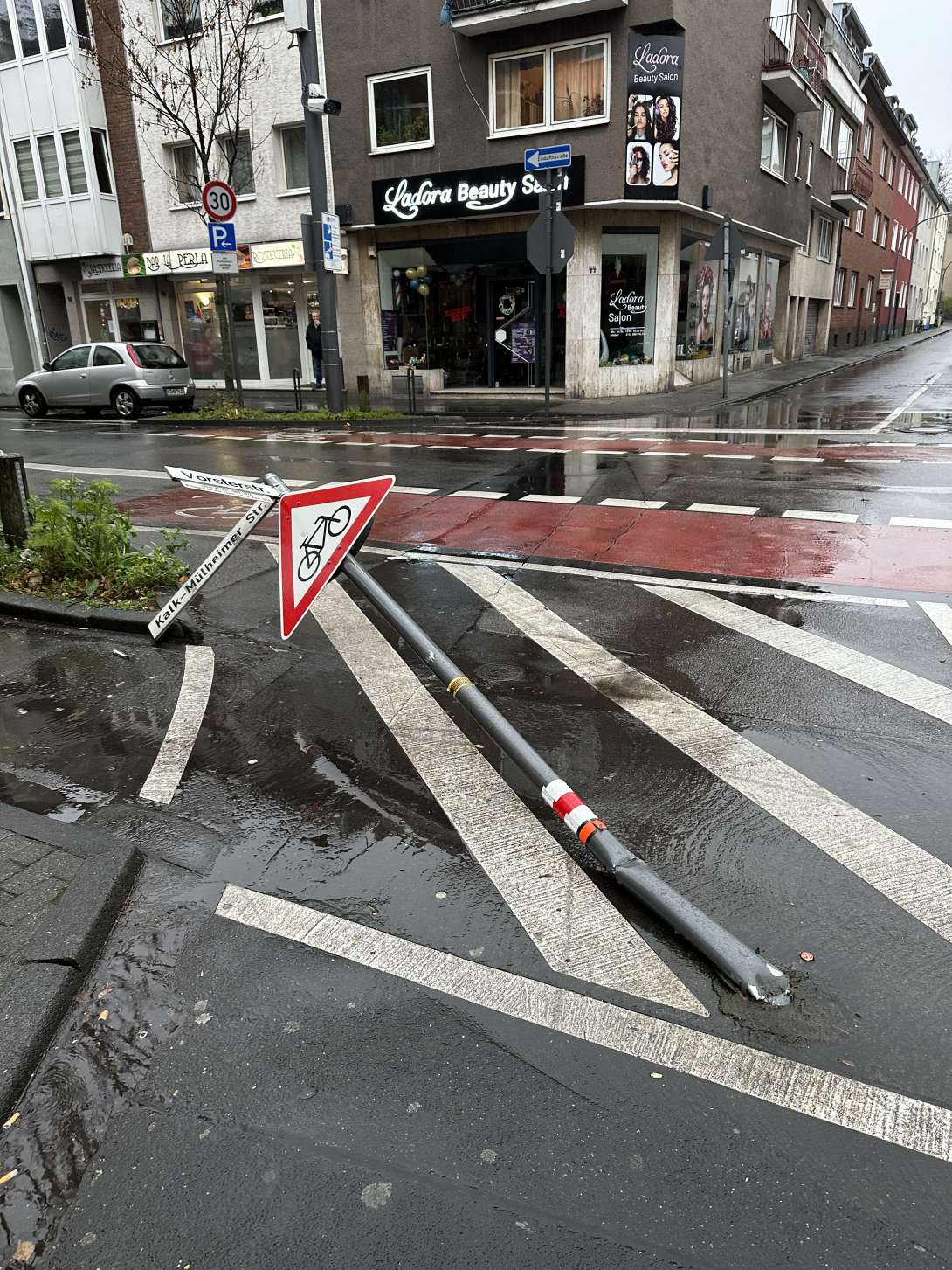 Bild zu gemeldetem Anliegen vom *2024-12-07 09:21:24