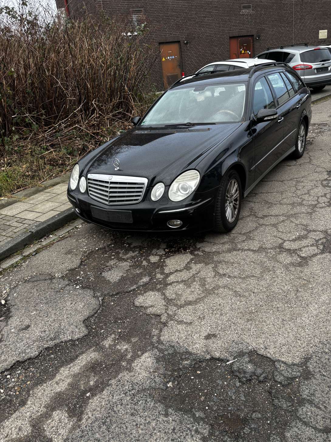  2 abgemeldete Fahrzeuge *2025-01-29 09:31:14