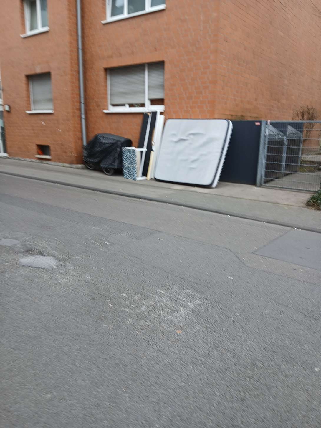 Bild zu gemeldetem Anliegen vom *2025-03-14 15:06:24