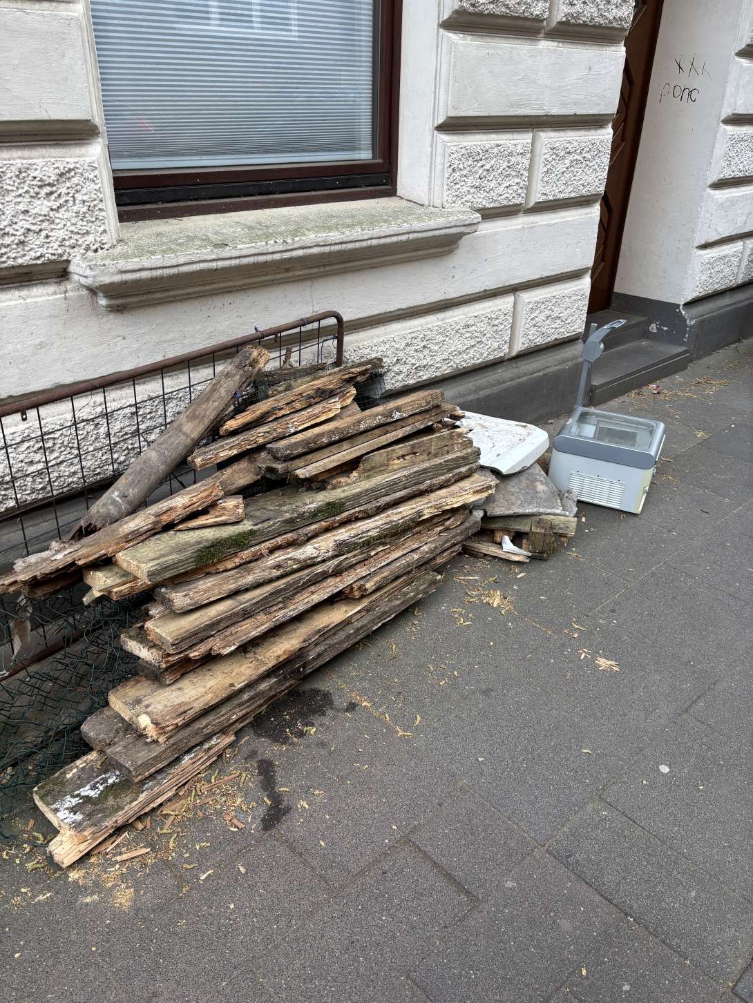 Bild zu gemeldetem Anliegen vom *2025-04-01 10:45:02