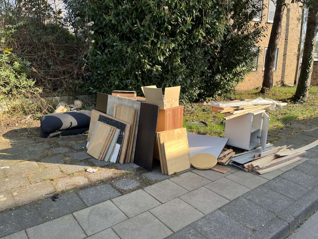 Bild zu gemeldetem Anliegen vom *2025-03-31 10:28:56