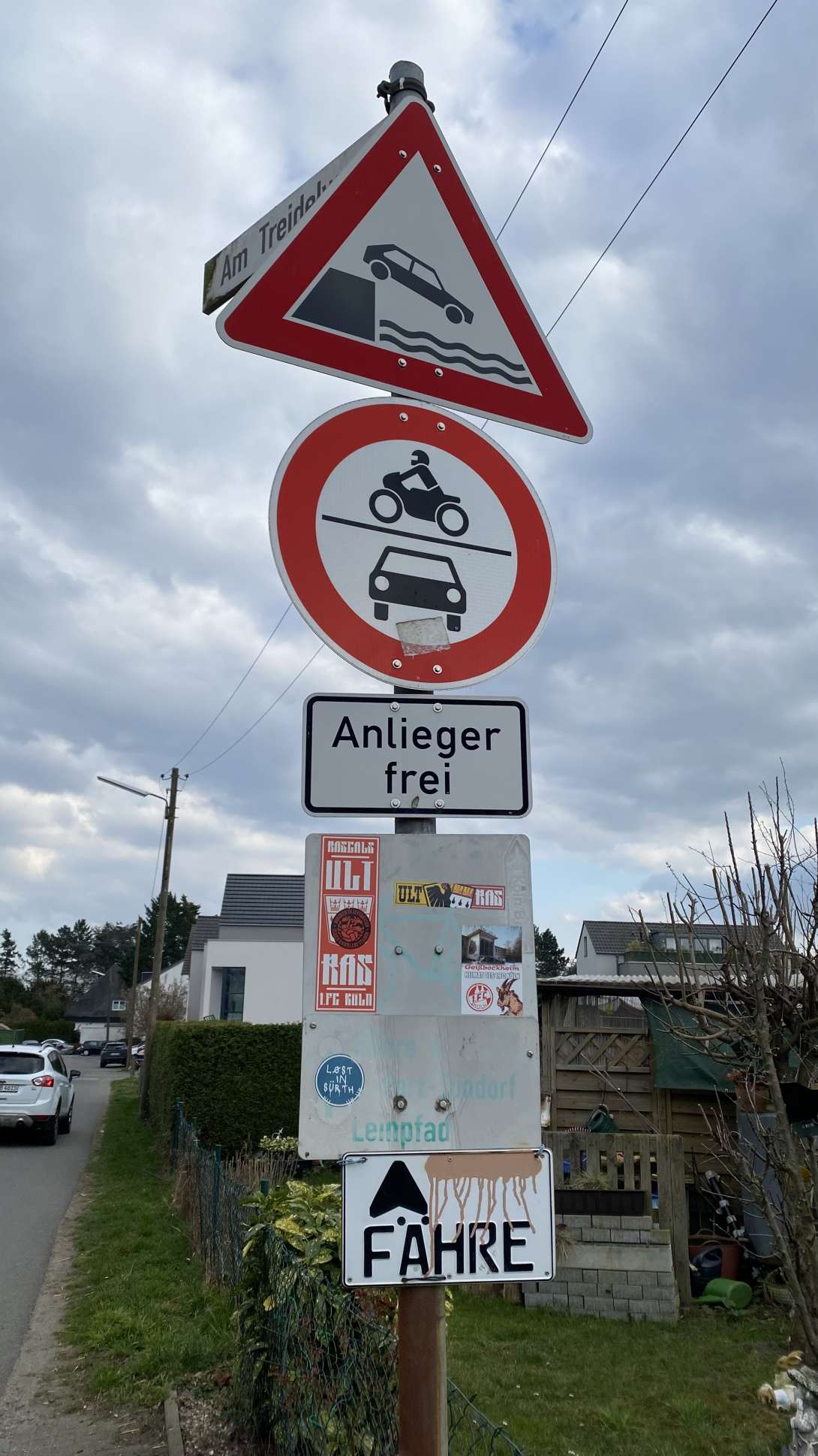 Bild zu gemeldetem Anliegen vom *2025-03-26 00:22:14