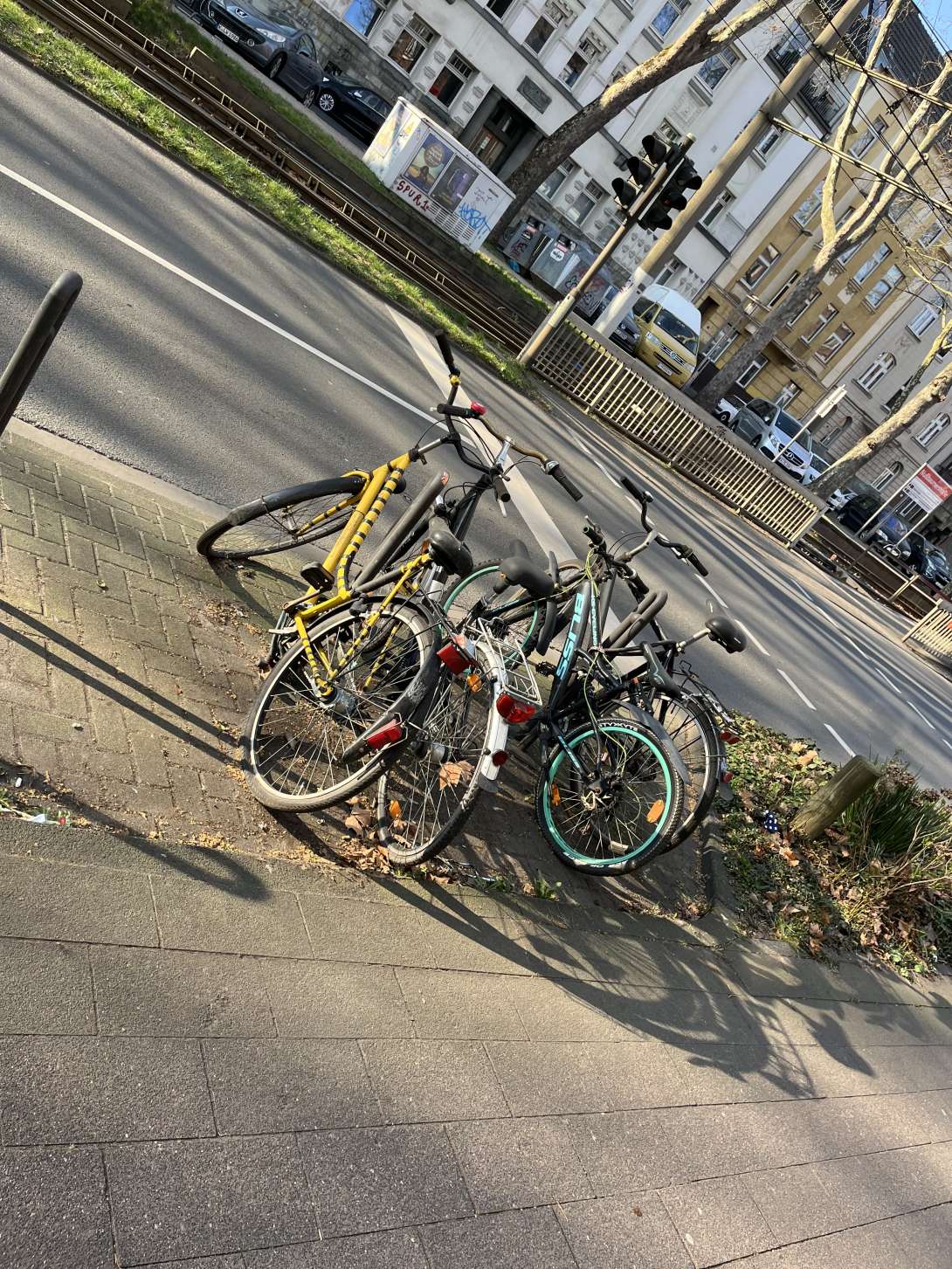 Bild zu gemeldetem Anliegen vom *2025-03-16 16:18:52