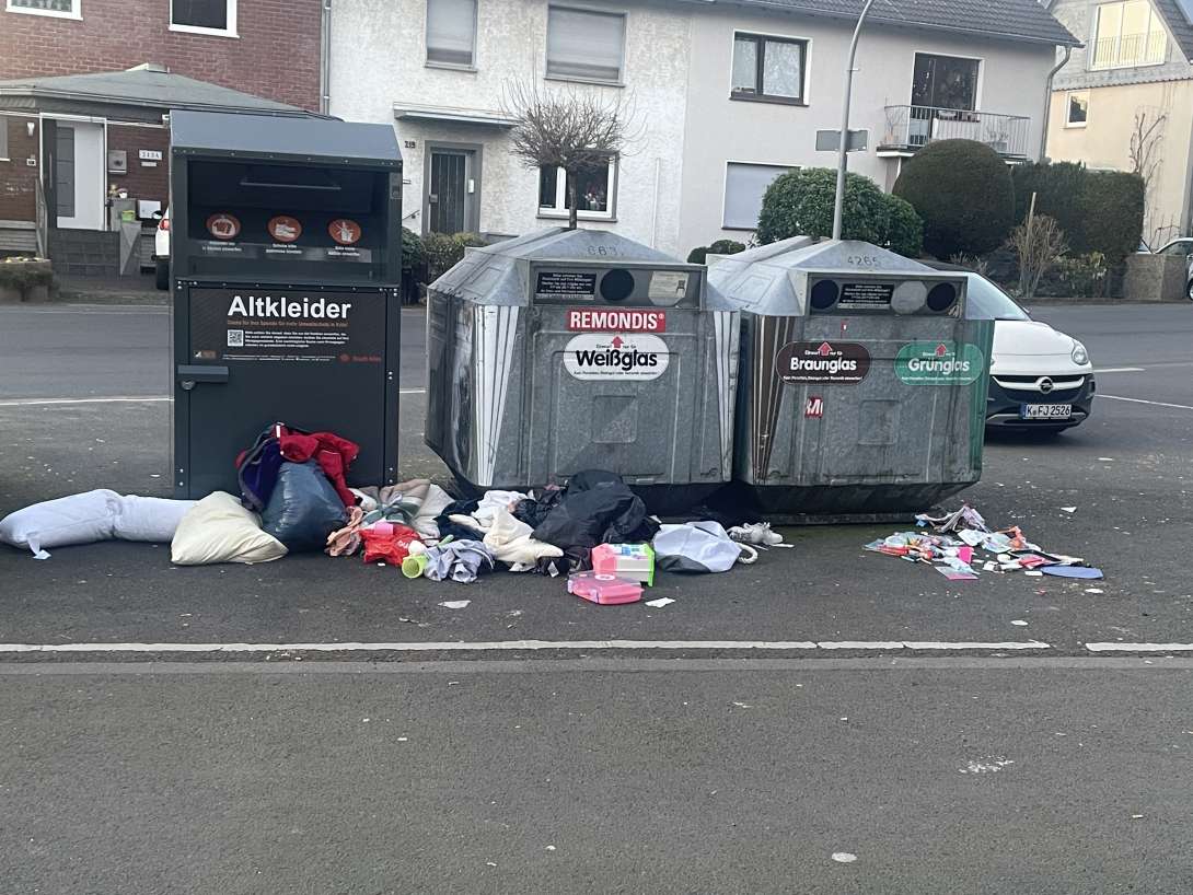 Bild zu gemeldetem Anliegen vom *2025-03-10 15:47:53