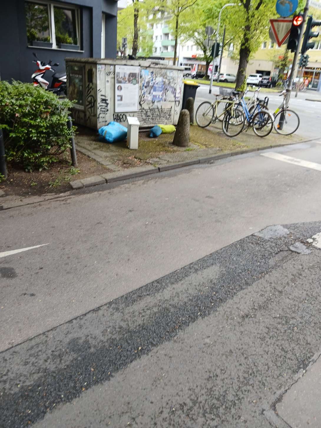 Bild zu gemeldetem Anliegen vom *2025-04-19 19:49:51