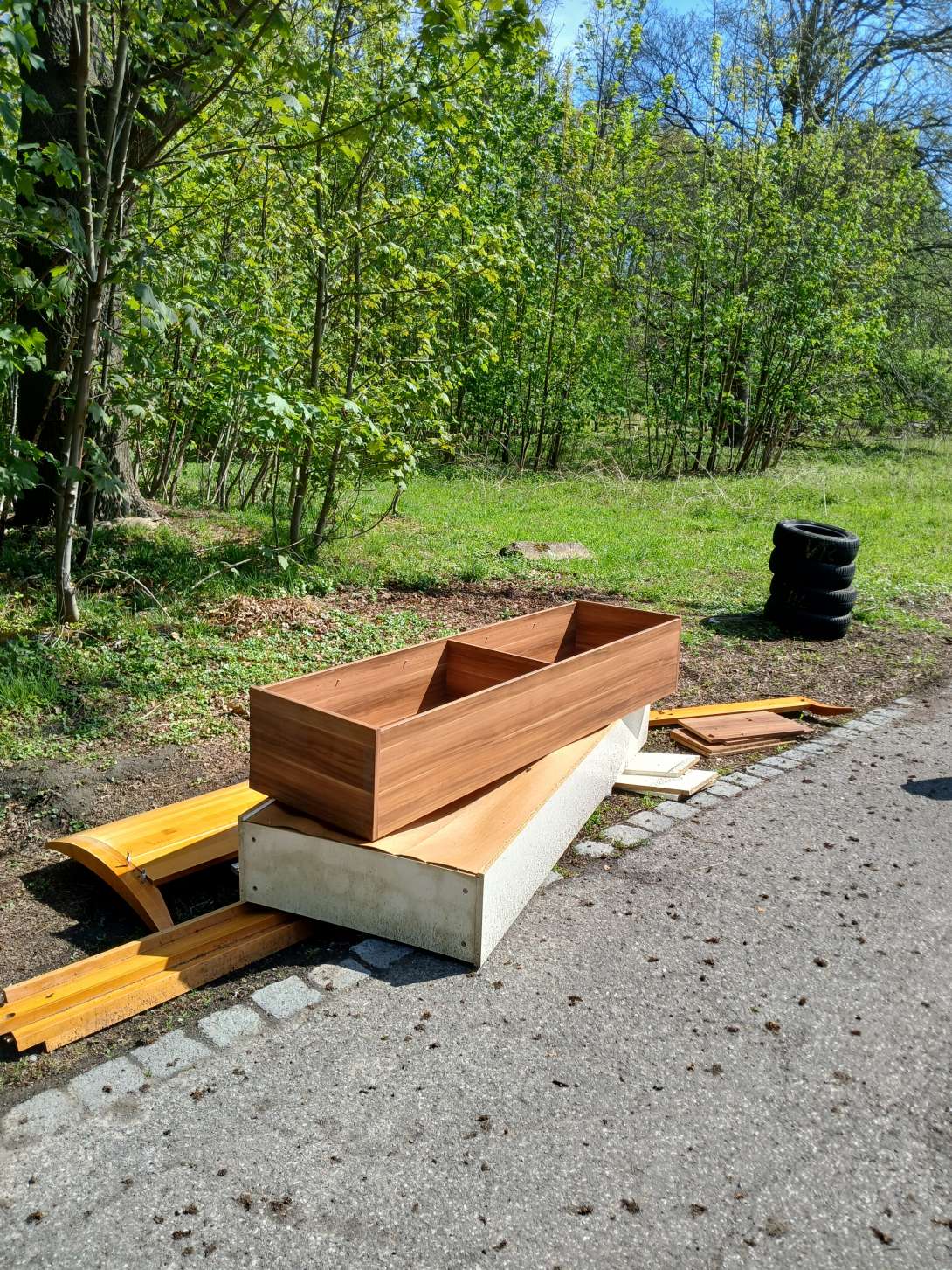 Bild zu gemeldetem Anliegen vom *2025-04-20 12:55:17