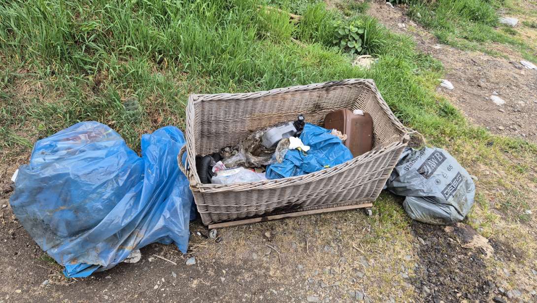 Bild zu gemeldetem Anliegen vom *2025-04-13 15:29:20