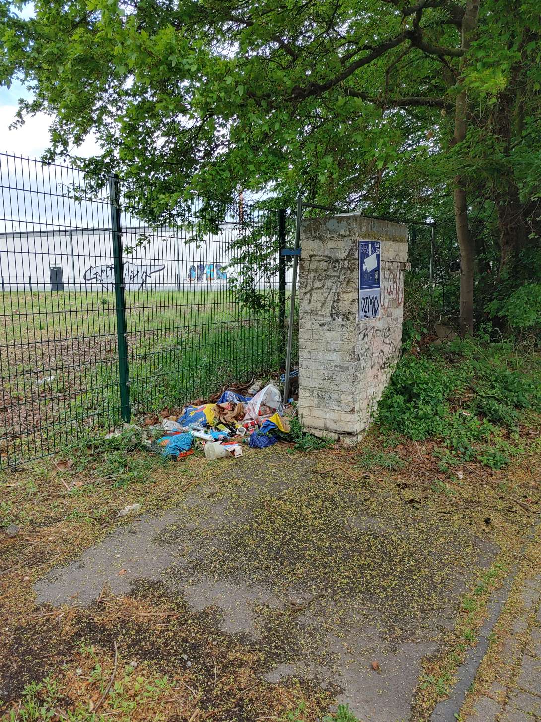 Bild zu gemeldetem Anliegen vom *2025-04-23 08:58:34