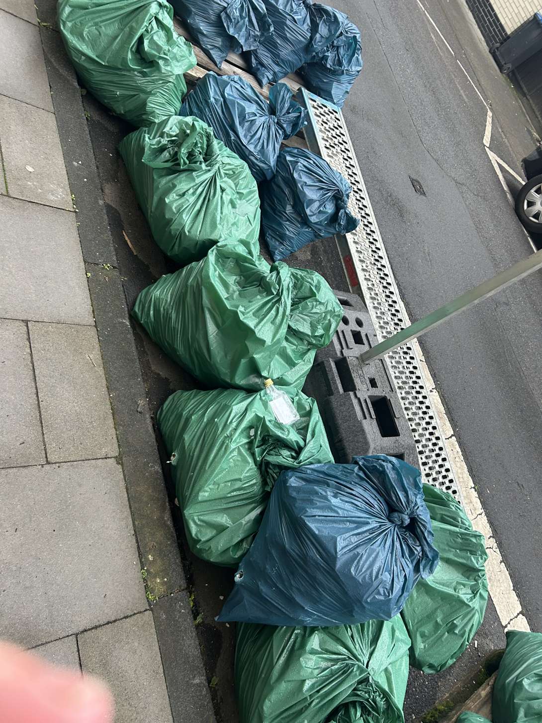 Bild zu gemeldetem Anliegen vom *2025-04-23 15:05:24