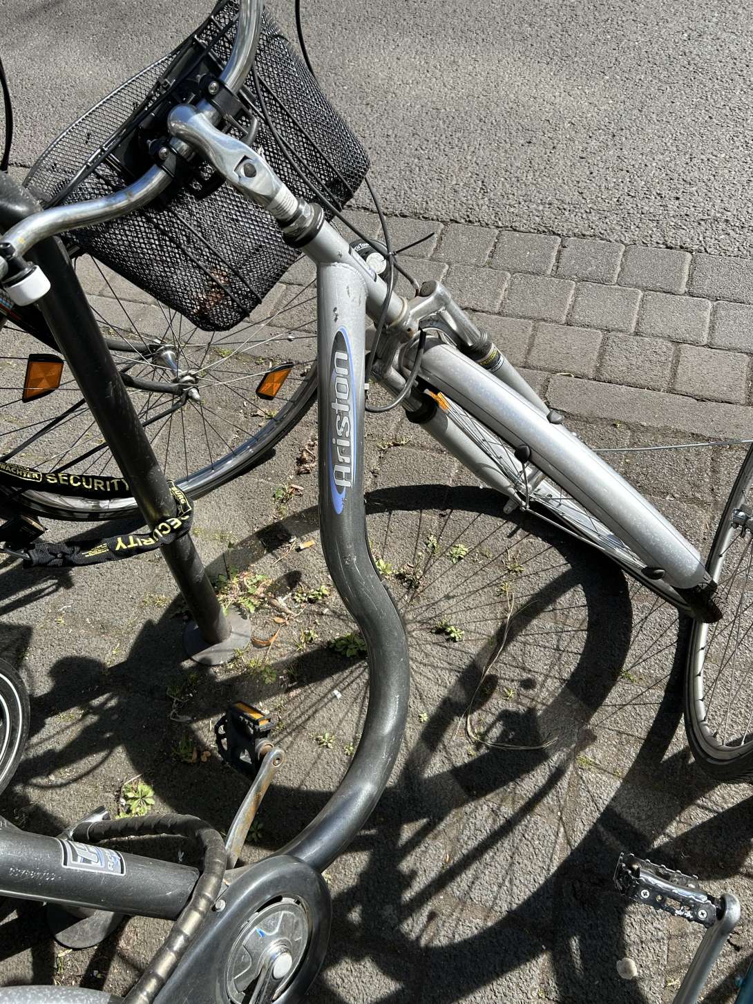 Bild zu gemeldetem Anliegen vom *2025-04-08 12:31:46