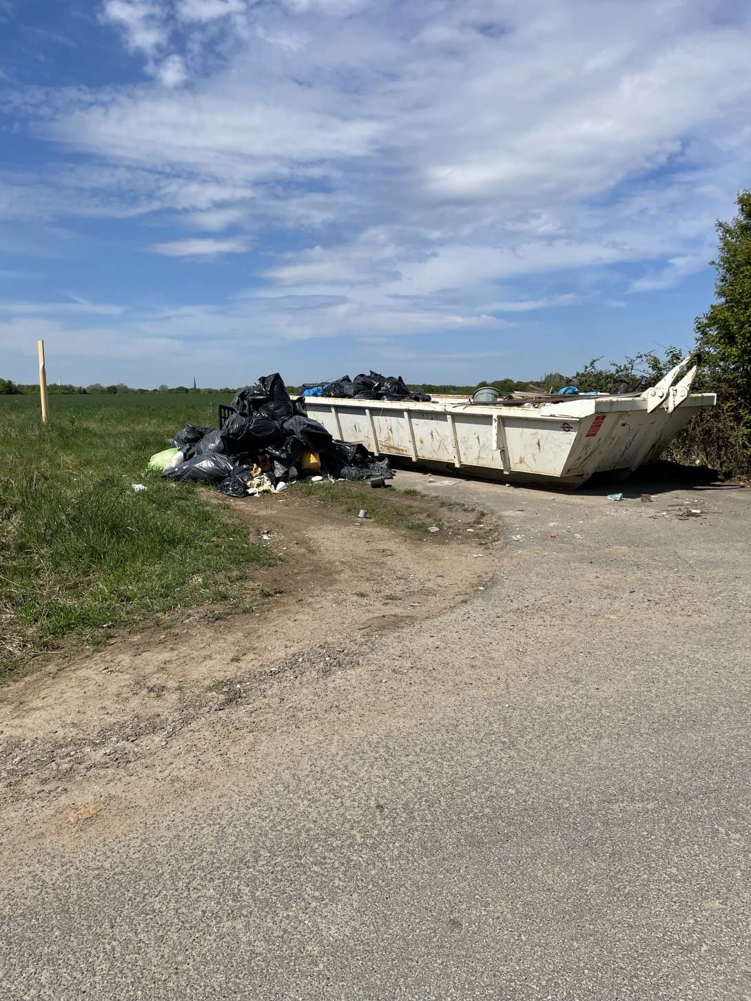 Bild zu gemeldetem Anliegen vom *2025-04-20 13:11:47