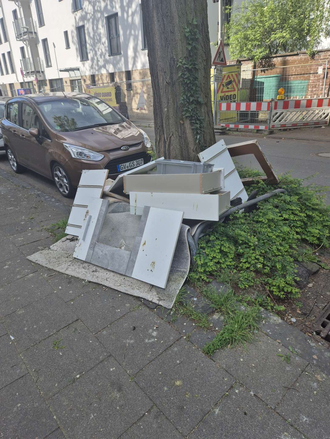 Bild zu gemeldetem Anliegen vom *2025-05-08 14:31:12