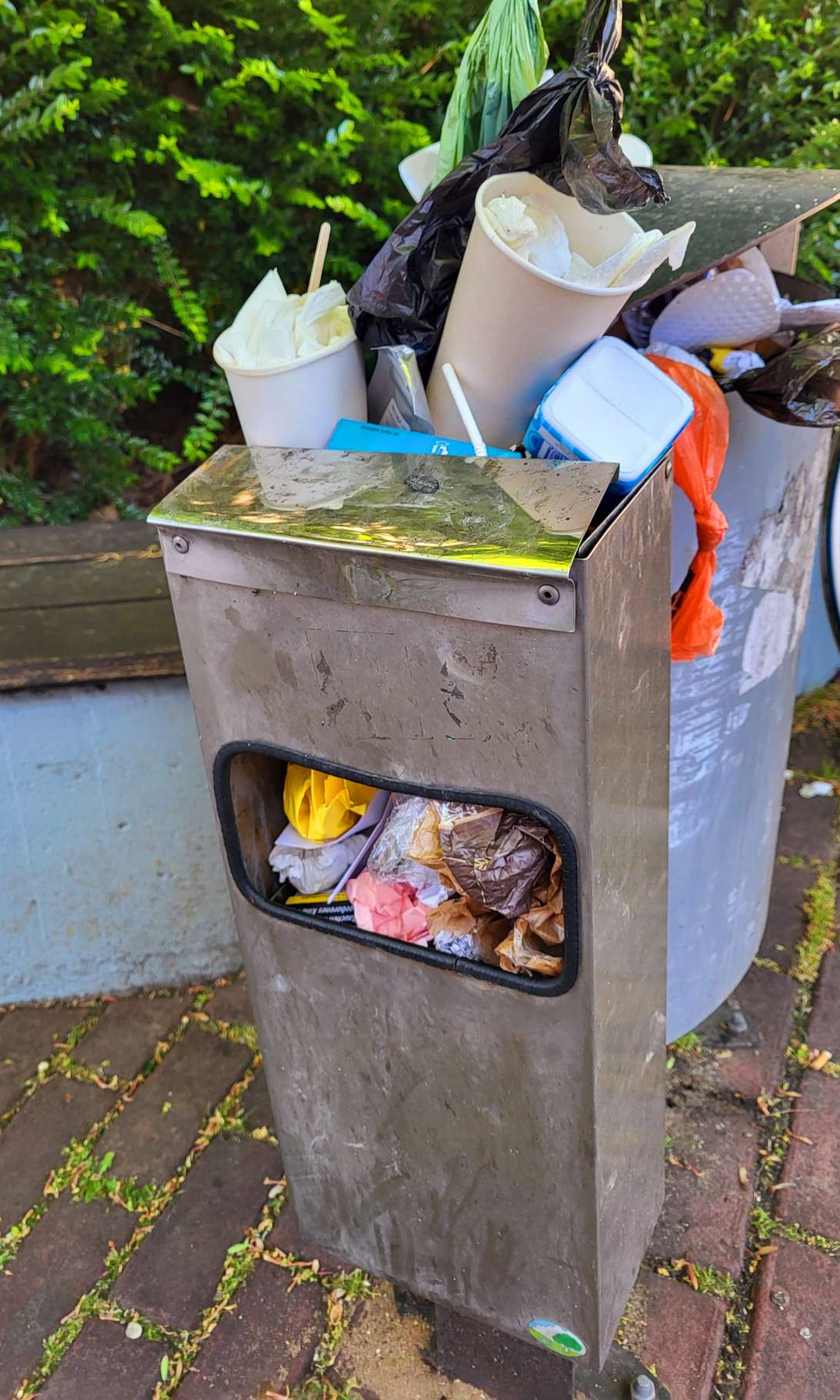 Bild zu gemeldetem Anliegen vom *2025-05-16 11:42:12