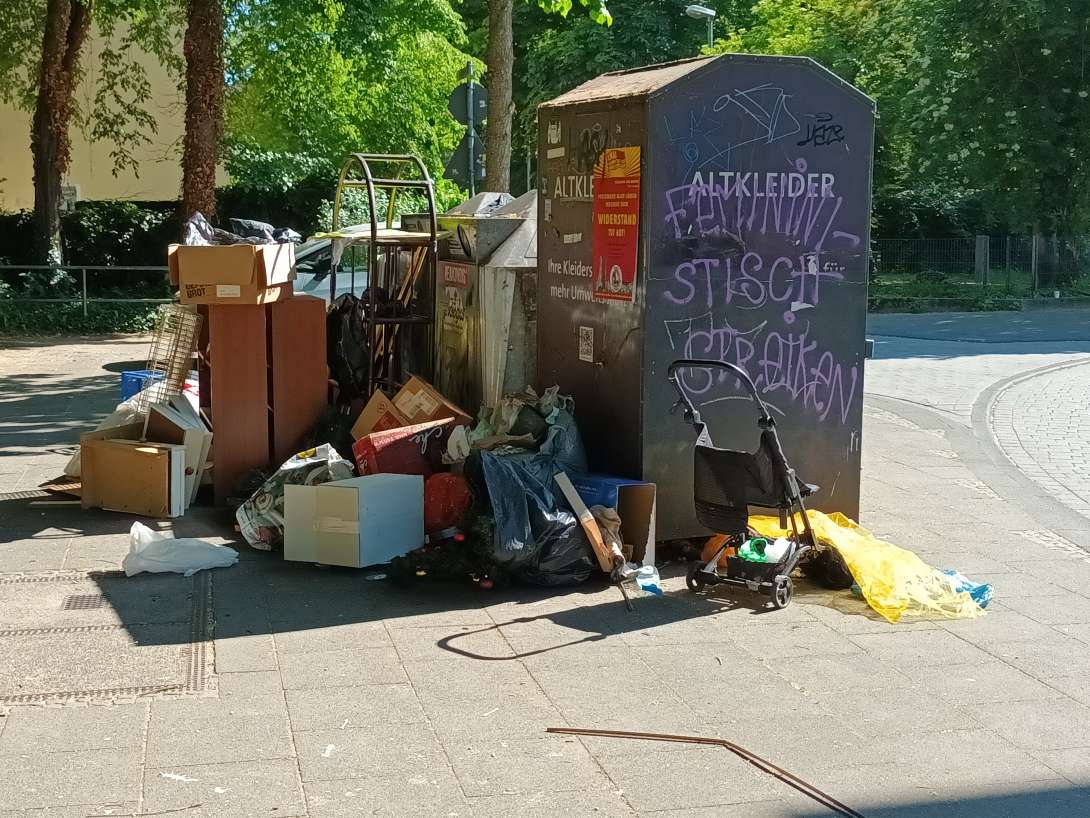 Bild zu gemeldetem Anliegen vom *2025-05-19 15:57:07