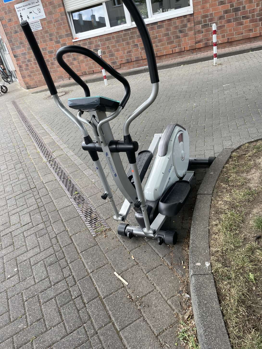 Bild zu gemeldetem Anliegen vom *2025-05-20 19:10:54