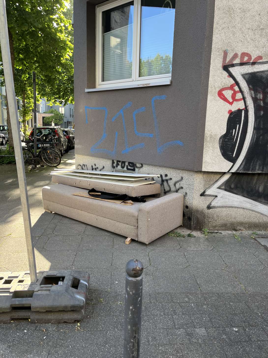 Bild zu gemeldetem Anliegen vom *2025-05-16 12:21:43