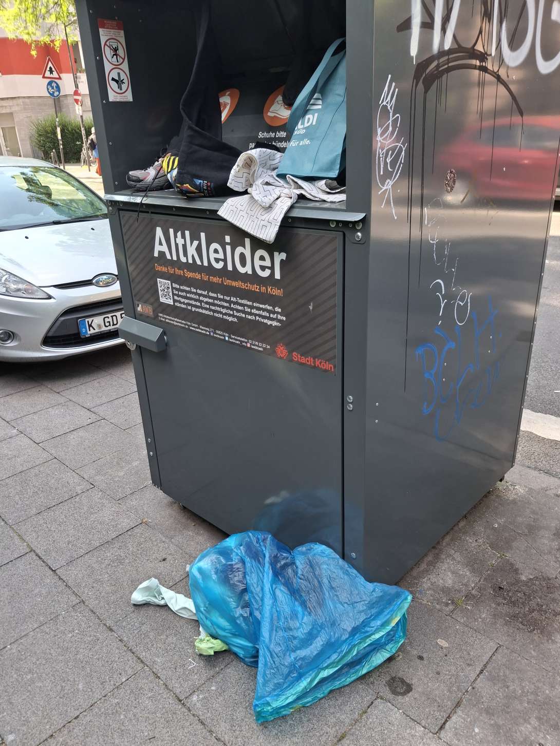 Bild zu gemeldetem Anliegen vom *2025-07-17 15:28:33
