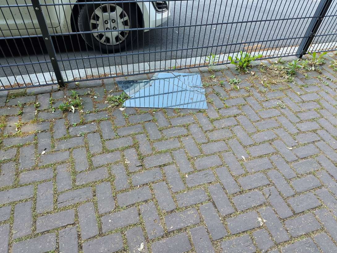 Bild zu gemeldetem Anliegen vom *2025-07-10 15:49:31