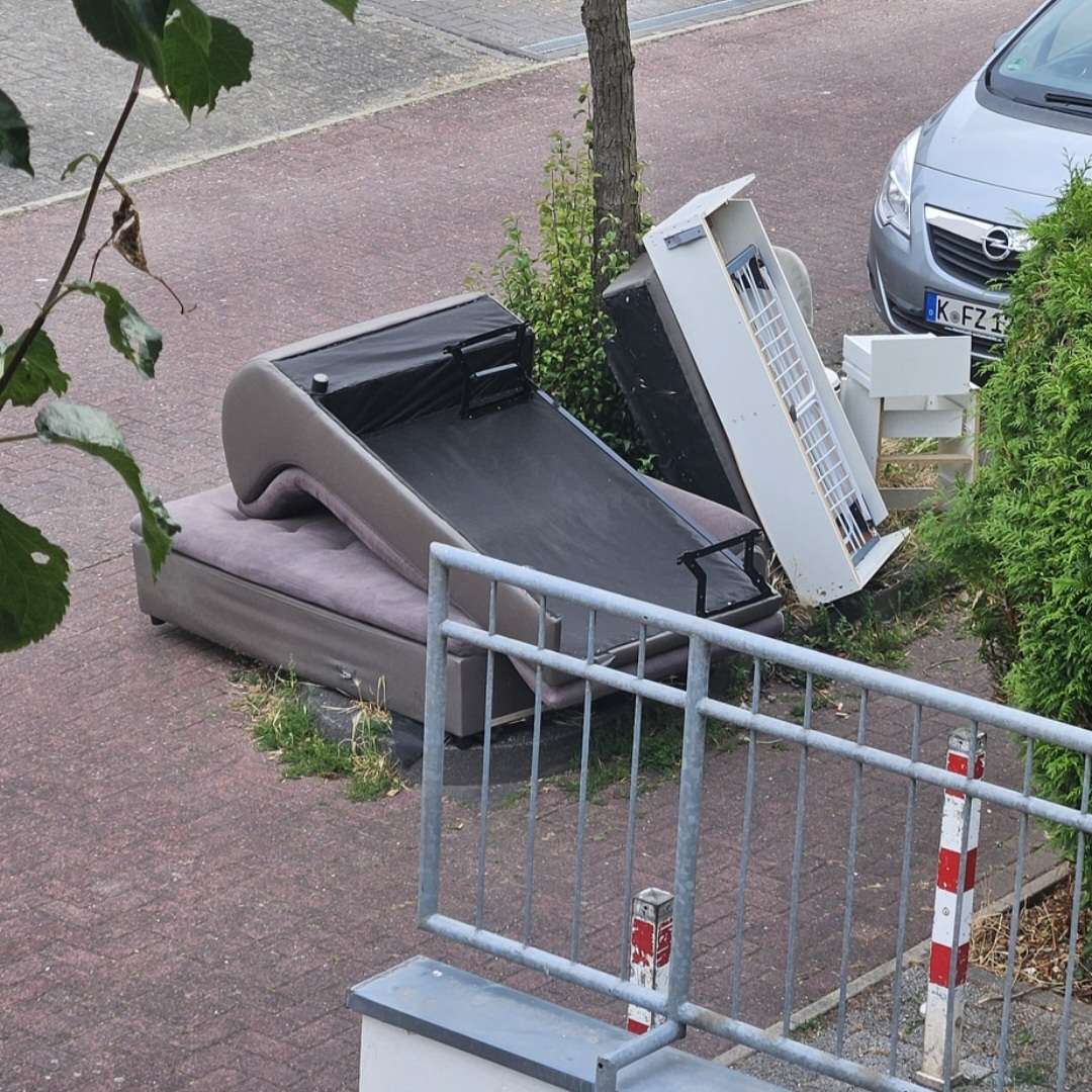 Bild zu gemeldetem Anliegen vom *2025-07-19 18:29:21