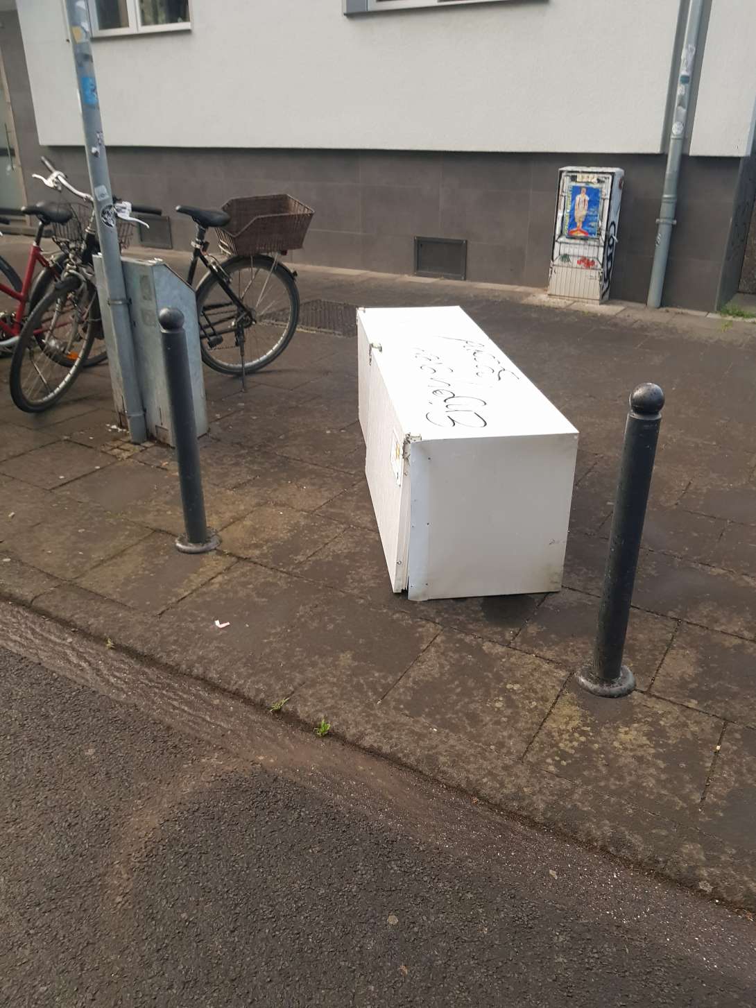 Bild zu gemeldetem Anliegen vom *2025-07-21 11:55:35