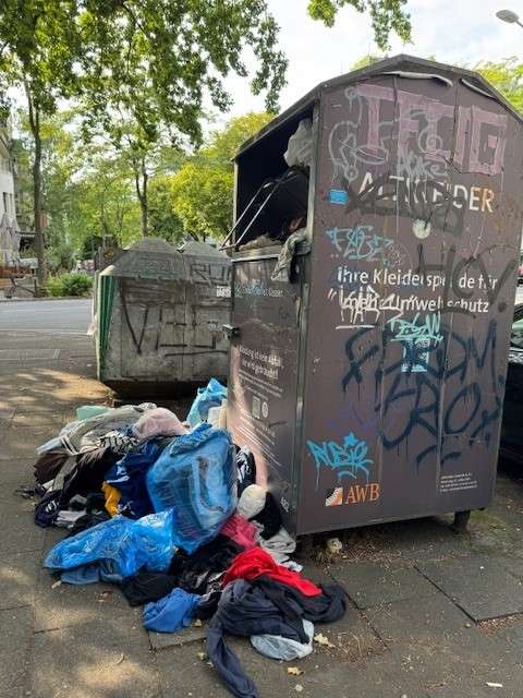 Bild zu gemeldetem Anliegen vom *2025-07-15 09:41:10