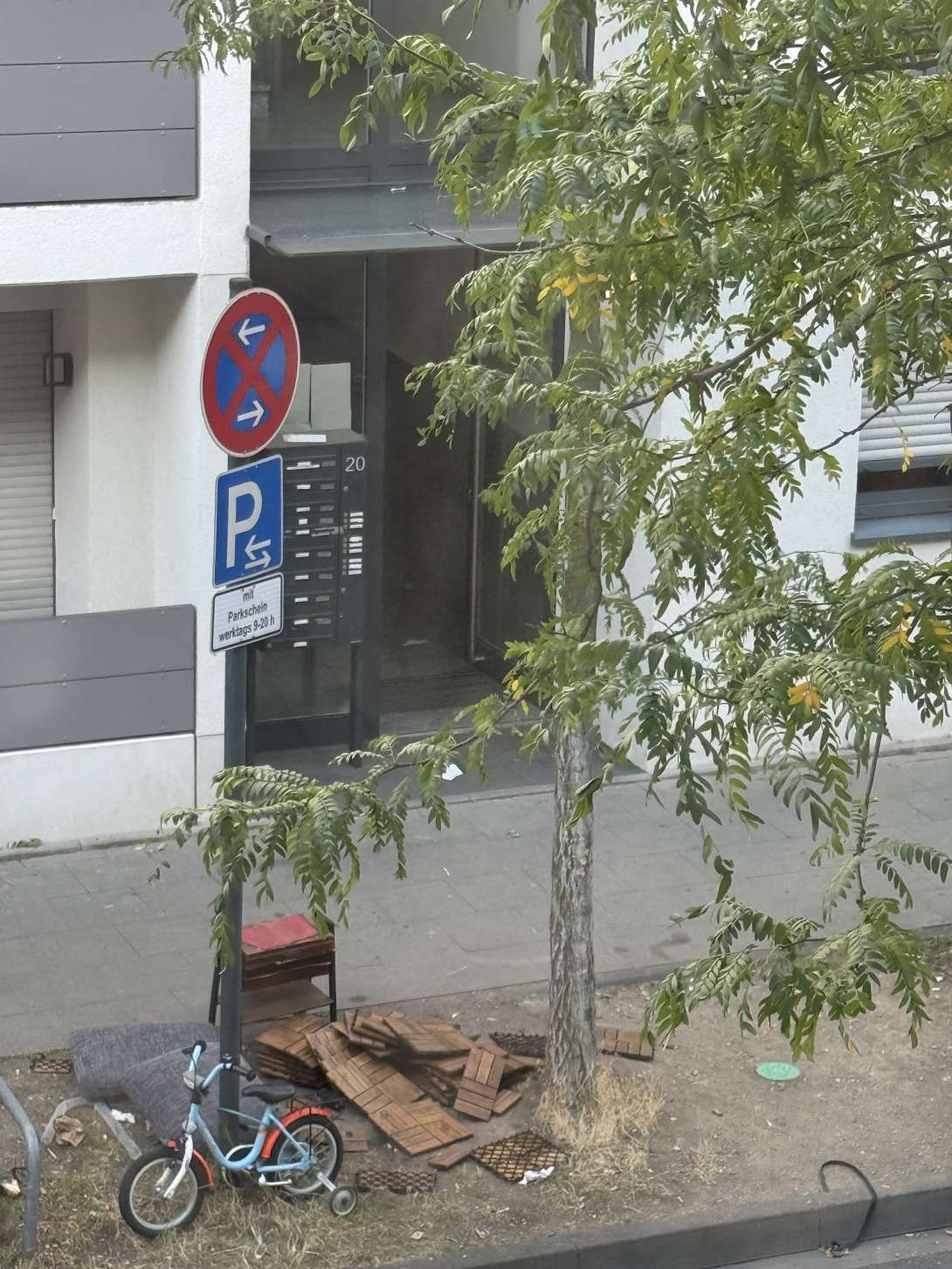 Bild zu gemeldetem Anliegen vom *2025-07-18 18:30:25