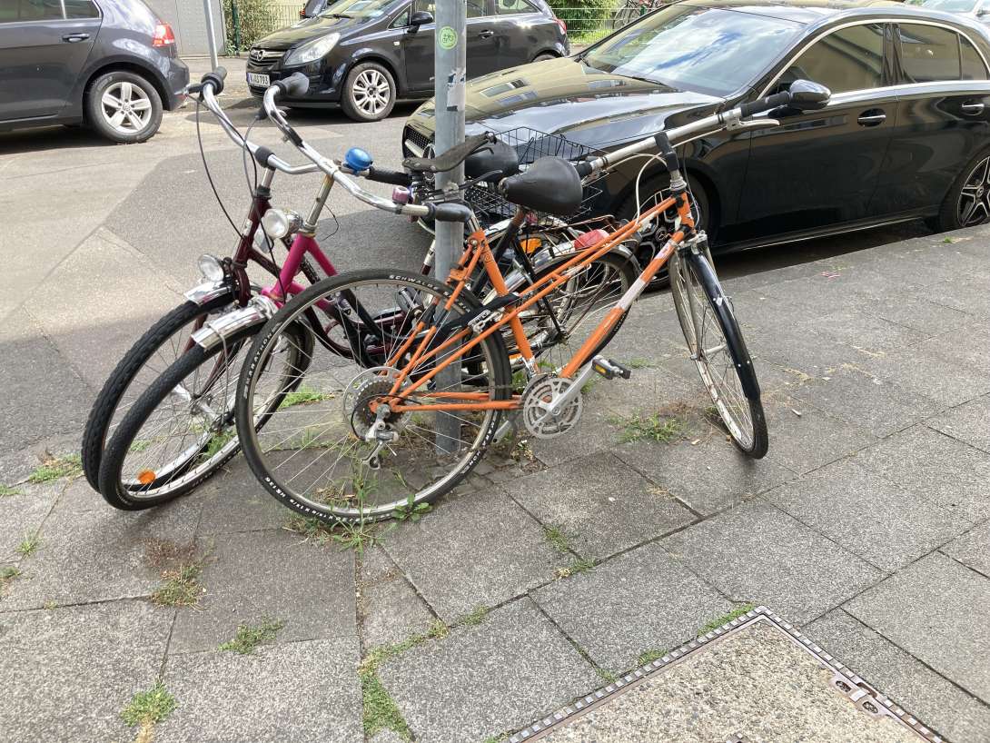 Schrotträder vom *2025-07-18 18:30:25