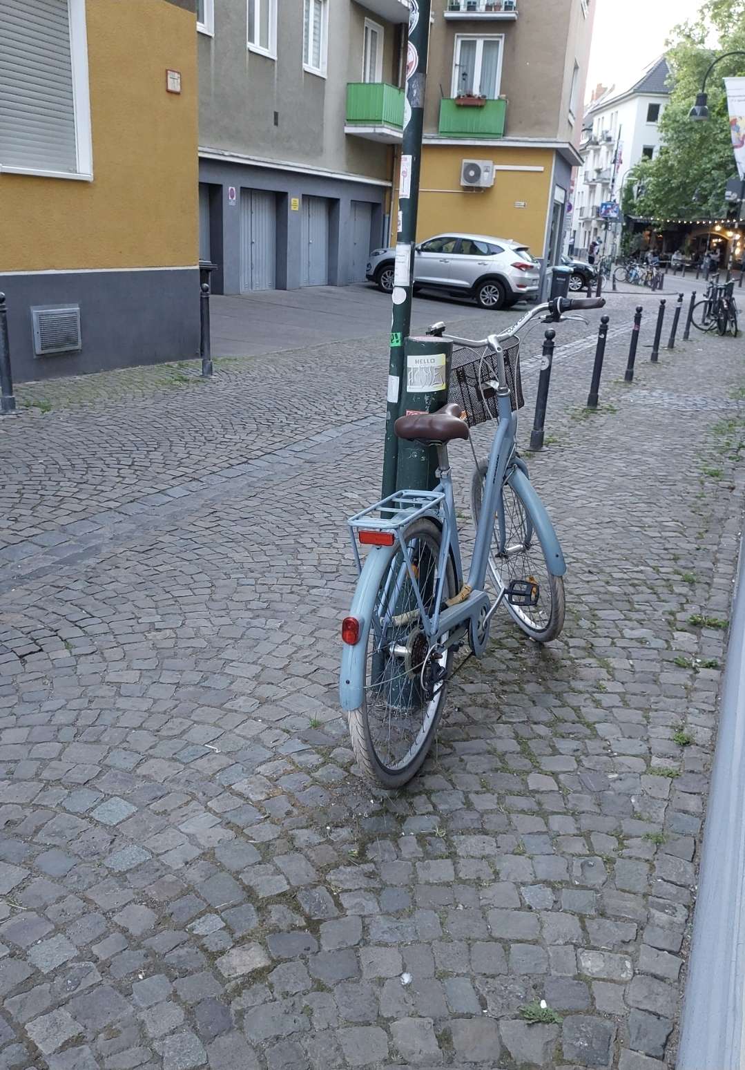 Schrottrad 01 gegenüber Severinskloster 13