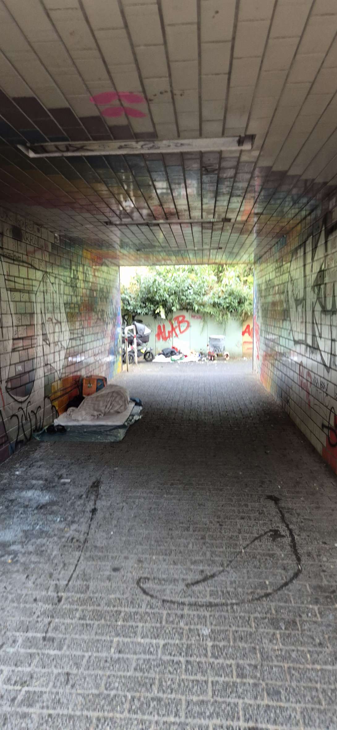 Wohnungsloser Mann hinterlässt wilden Müll 