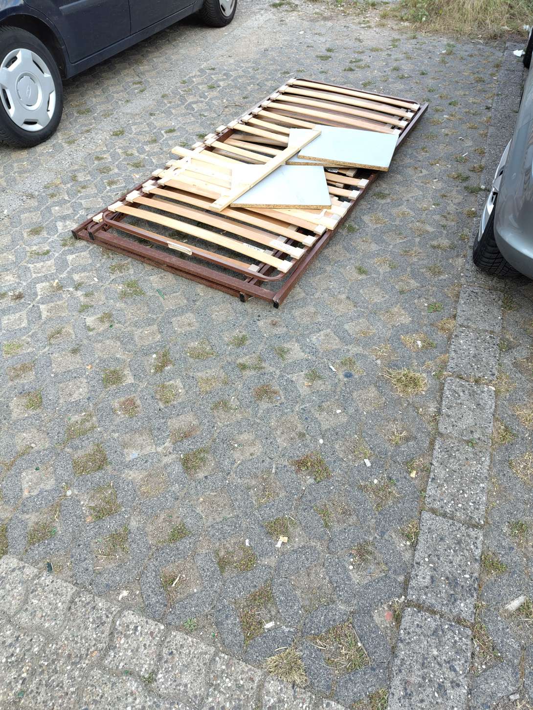Bild zu gemeldetem Anliegen vom *2025-08-30 16:39:12
