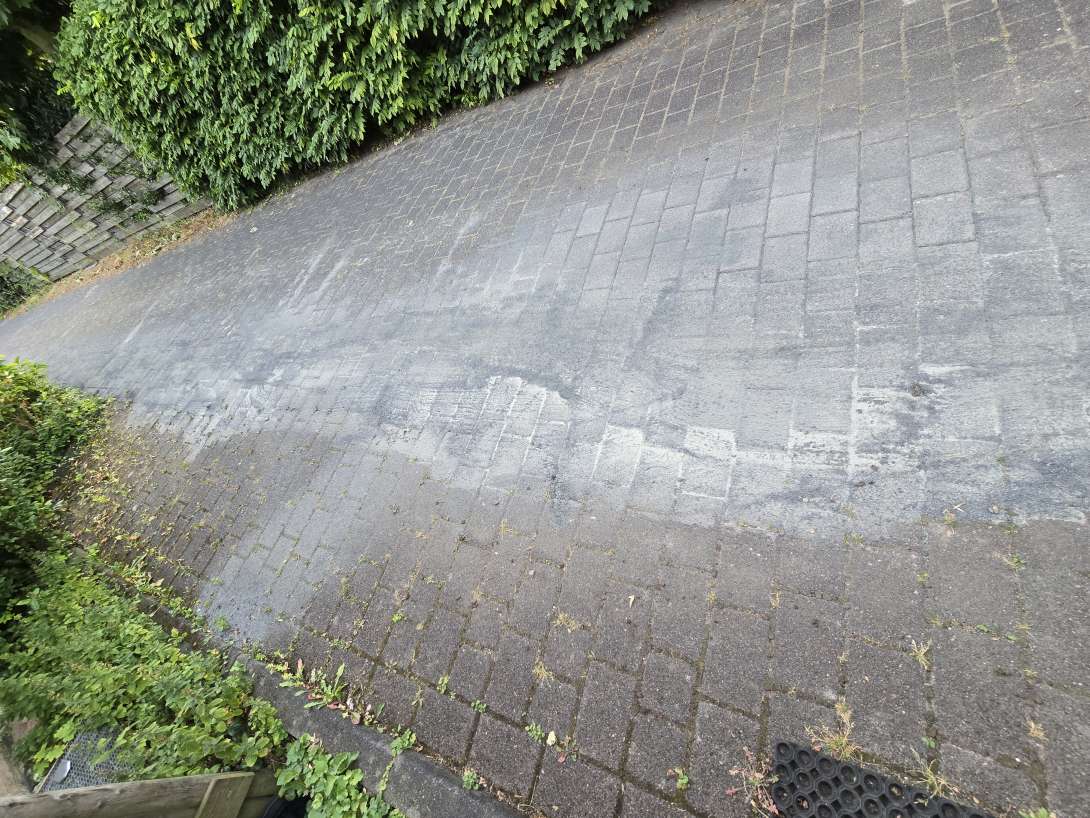 Bild zu gemeldetem Anliegen vom *2025-08-27 18:28:43