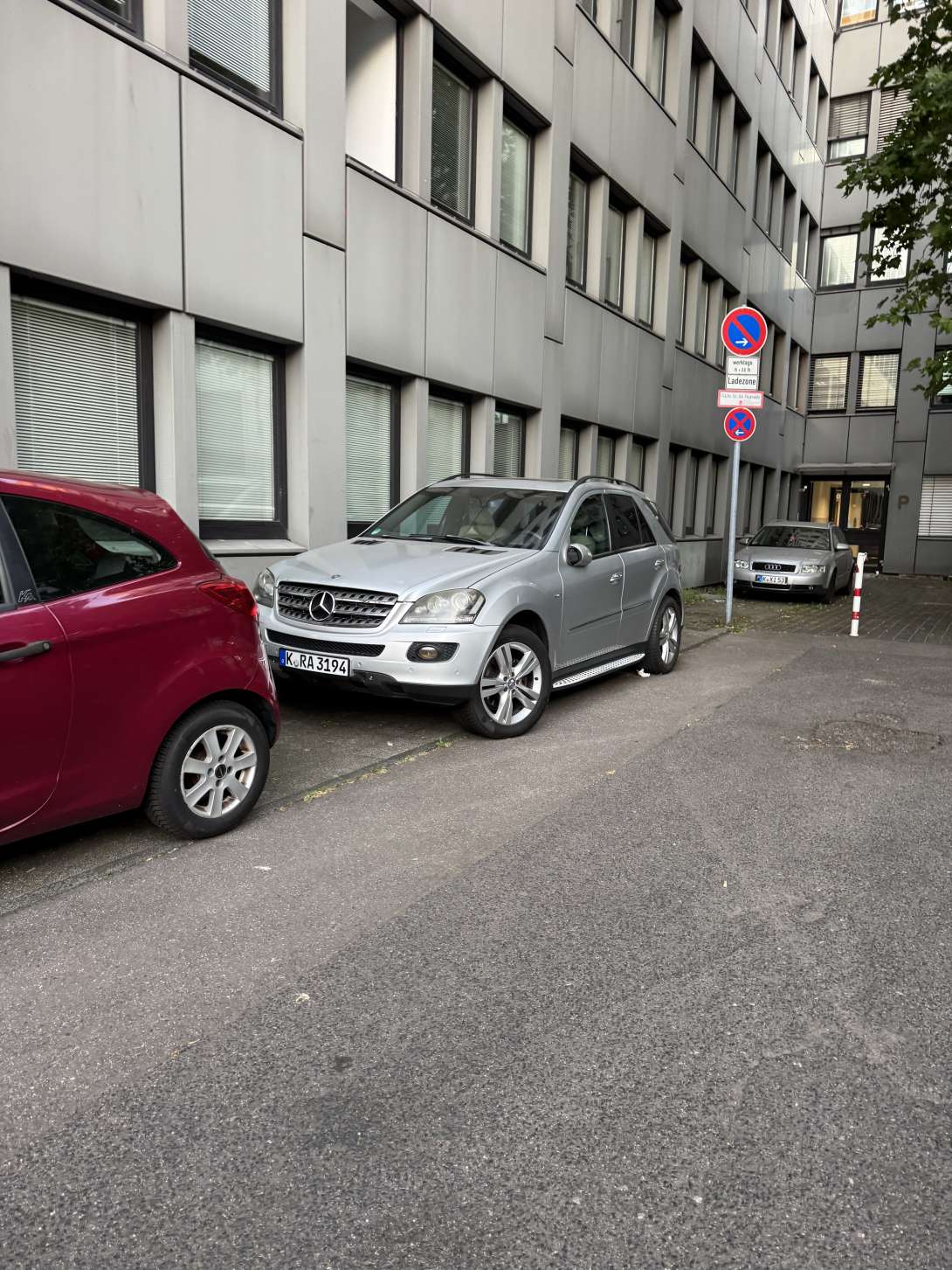 Bild zu gemeldetem Anliegen vom *2025-08-19 06:31:58