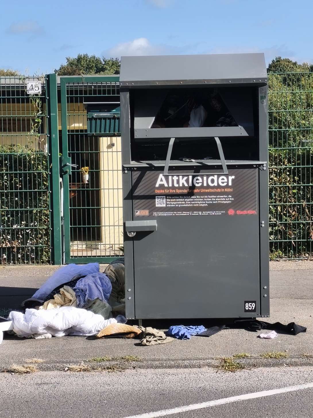 Bild zu gemeldetem Anliegen vom *2025-09-14 11:36:44