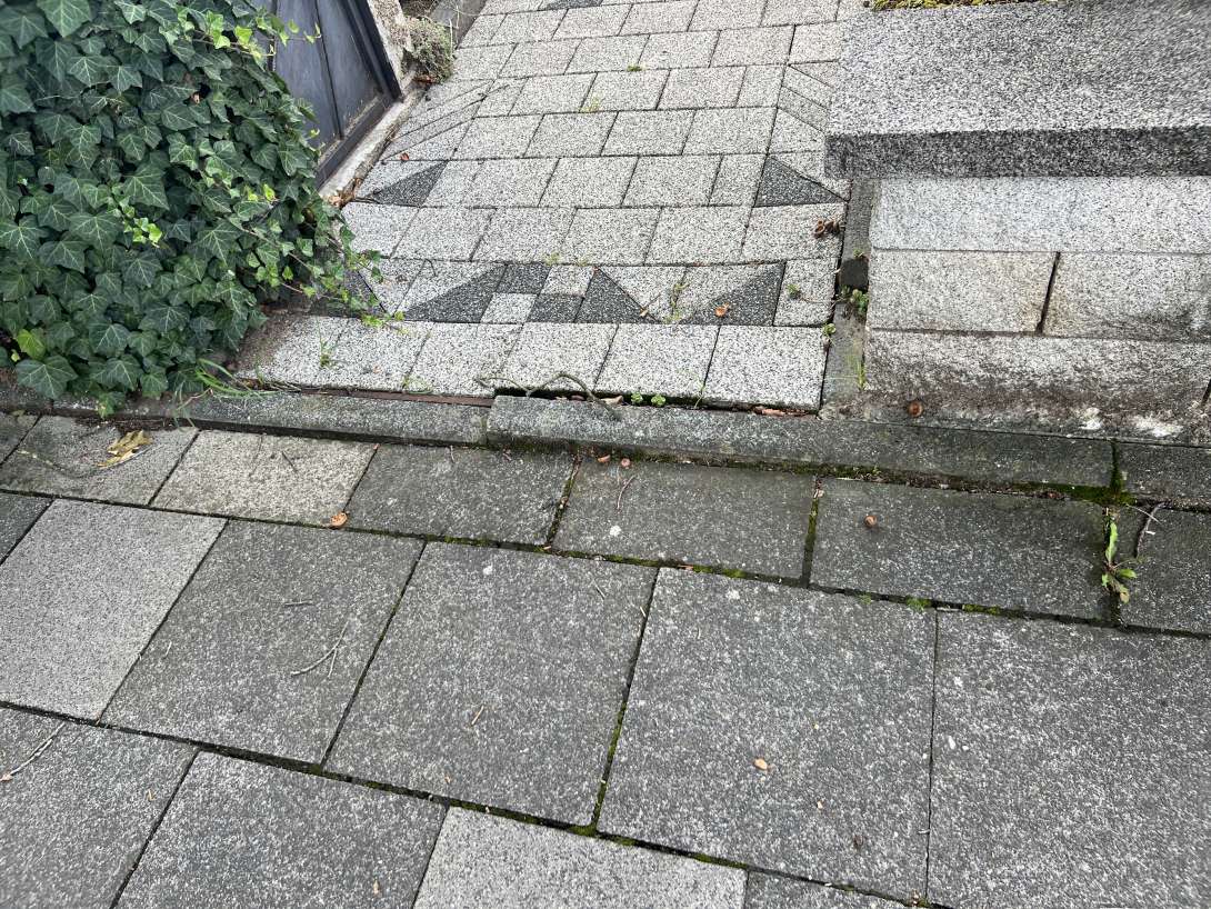 Bild zu gemeldetem Anliegen vom *2025-09-16 17:42:41