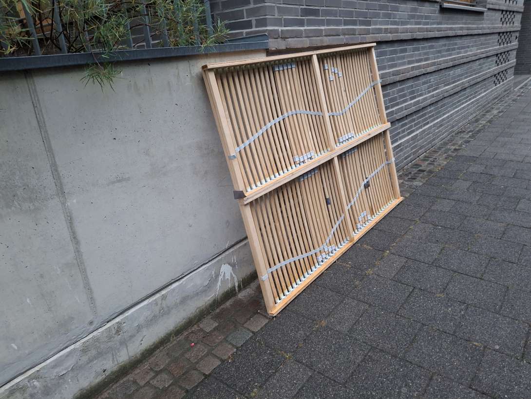 Bild zu gemeldetem Anliegen vom *2025-10-25 20:33:21