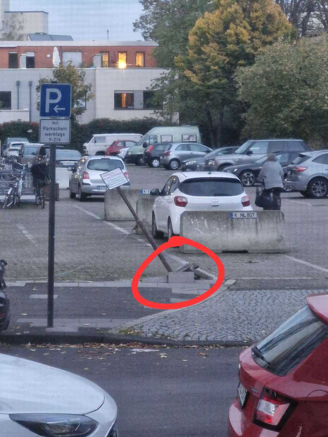 Bild zu gemeldetem Anliegen vom *2025-10-22 19:08:55