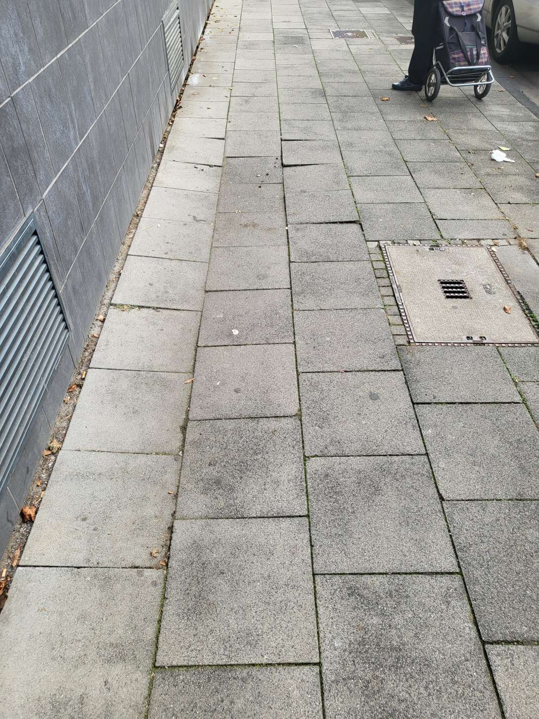 Absenkung des Gehweges 