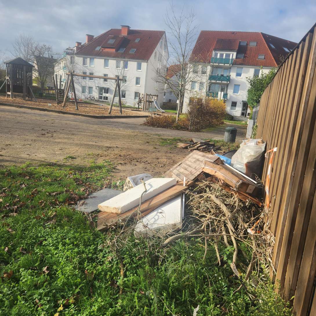 Bild zu gemeldetem Anliegen vom *2025-11-18 12:35:59